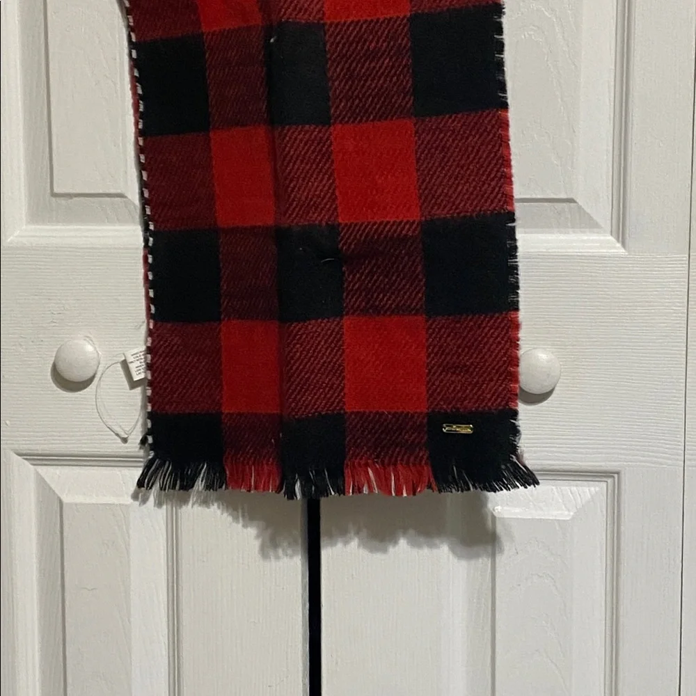 Steve Madden red & black soft winter scarf